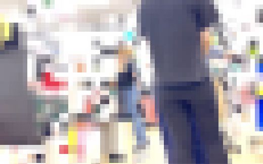 【20代のプリ尻】本田翼似JDの黒スキニーぷりぷり尻w　隠しきれない丸みがタマランww【4K】　サンプル画像1