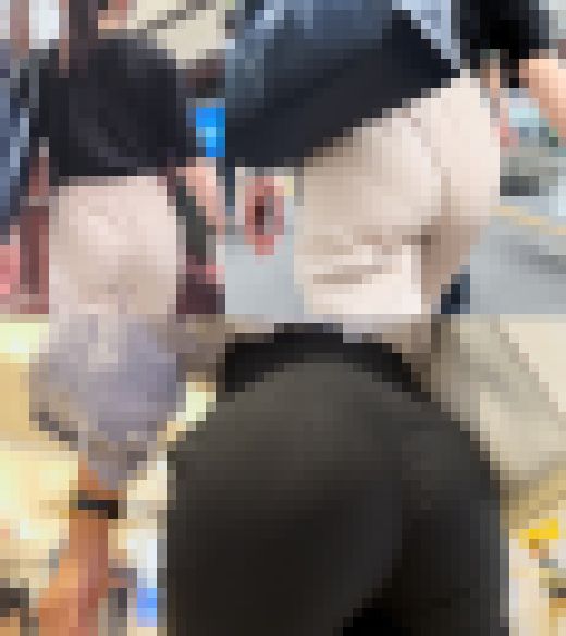 歩行記録0107「下着のラインまる分かりOLの階段のぼり」　サンプル画像2