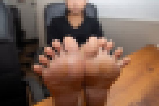 同僚に足フェチを伝えたら サンプル画像