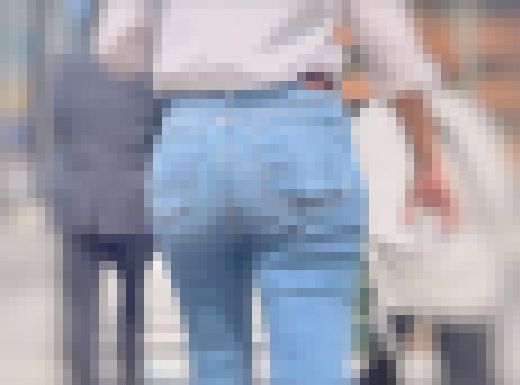 長身骨太エロボディのメガ尻！アメリカンサイズの肉厚な爆尻をムニュらせて男を挑発！下品なデニム お姉さん編　サンプル画像3