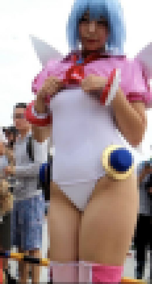 ジブリールコスプレイヤーさんをローアングルでじっくりと　サンプル画像3