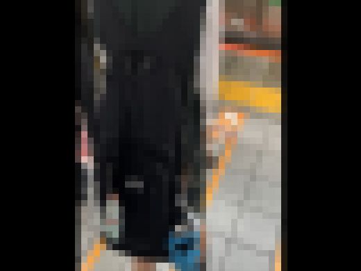 素人痴漢日記７２TRAIN目★青い人形をぶら下げた女子の生態　サンプル画像1