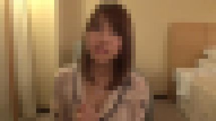 エッチが好きな20歳アパレル店員が1ヶ月ぶりの挿入でアソコをビショ濡れにして喘ぎまくる サンプル画像