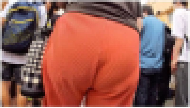 【豊満巨尻】子連れママさんのだらしない豊満巨尻を粘着追跡。 サンプル画像
