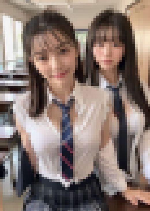 学校で撮影した低身長で華奢な制服フォト　サンプル画像3