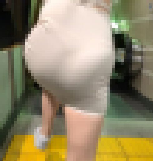 「クラブ遊びに勤しんでそうなモデル達(3名)」 サンプル画像