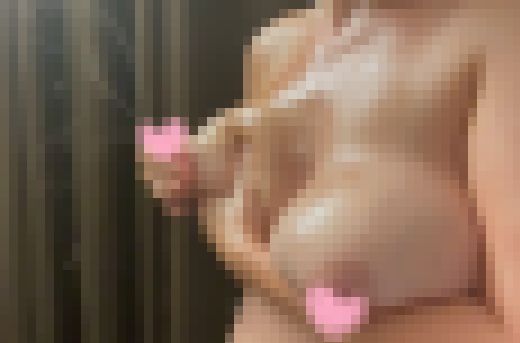 Jカップ爆乳ちゃんが母乳ブシャーっと出まくりでメス牛状態♥　サンプル画像1