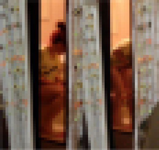 リアル女子の私生活。彼氏とキスしたり、大股開いたり、ドアを閉めずに用を足したり。。。 サンプル画像1