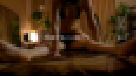 【素人個撮】ガチメンエスに潜入して我慢しきれず生ち○ぽ挿入***で中出ししてしまうリアル映像！【マイクロビキニ】　サンプル画像2