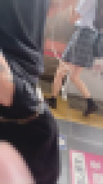 最寄り駅の学生を隠し撮り#6　サンプル画像1