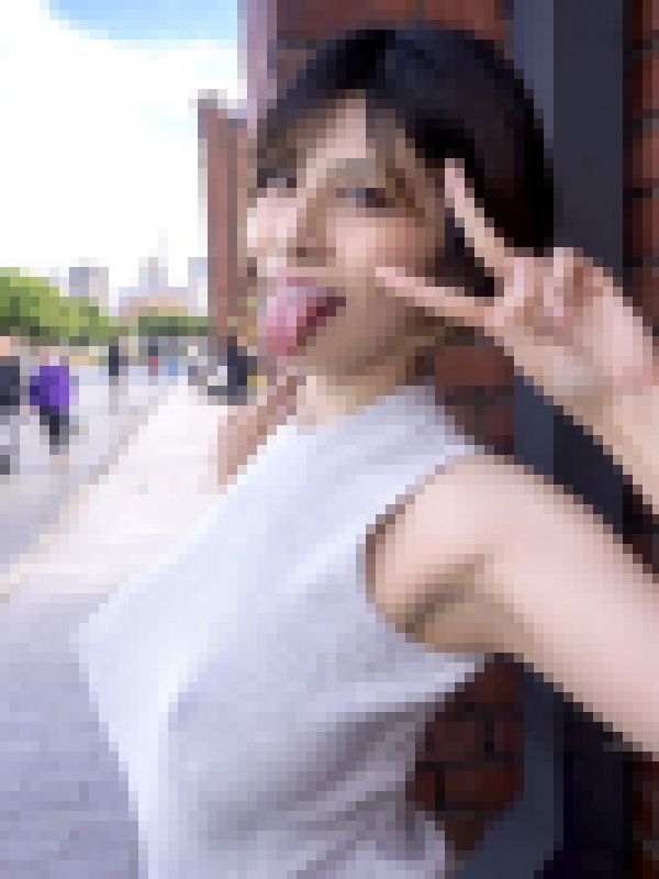 【Gカップ魔乳】元ガルバ店員の巨乳セフレとリモバイデート！ホテルまで我慢できず野外駐車場で口内発射ＳＥＸ！口内にザーメン残してお サンプル画像
