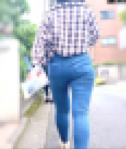 長身美ボディ女のエロ巨尻！自慢のデカ尻をパッツン＋苦しそうにムニュらせて男を誘惑！ 下品なスキニーデニム お姉さん編　サンプル画像3