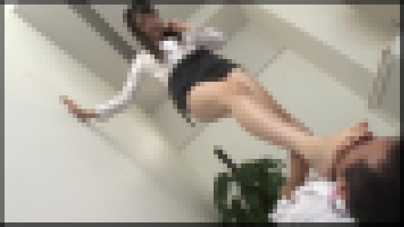 【フリーダム】パワハラ女教師の人間椅子にされた男 #005 NFDM-477-05 サンプル画像