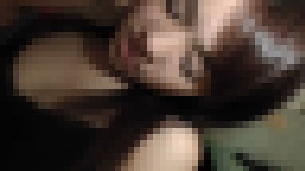 色白スレンダーの22歳フリーターが膣奥をガンガン突かれ絶頂を迎えて体を震わせる サンプル画像