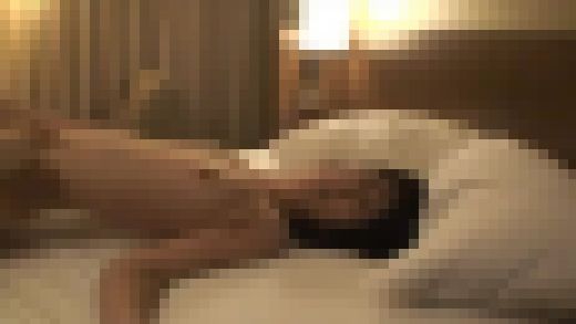 欲求不満のドスケベ妻 秘密の情事！File.2　サンプル画像1