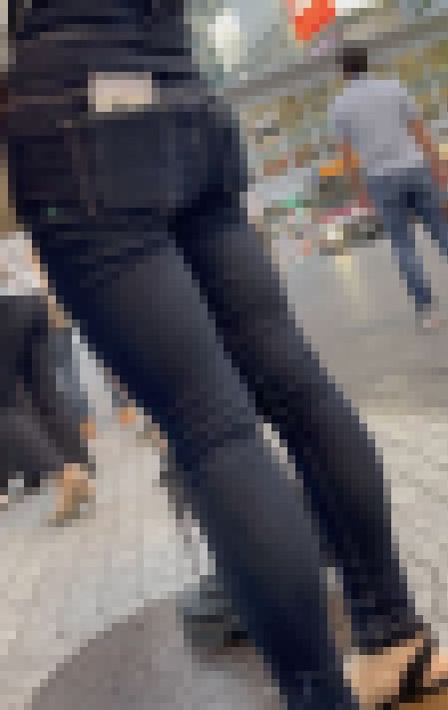 118 ギャルのエロすぎるハイウエストスキニー尻　サンプル画像1