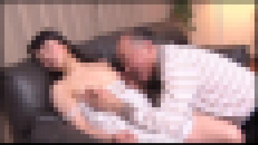 【思春期】今夜、お隣の娘さんは一人でお留守番中です… #009 SHIC-125-03　サンプル画像1