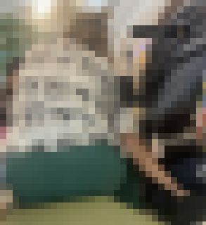 【着衣尻の嗜み③】形まるわかりの緑パンツデカ尻 サンプル画像