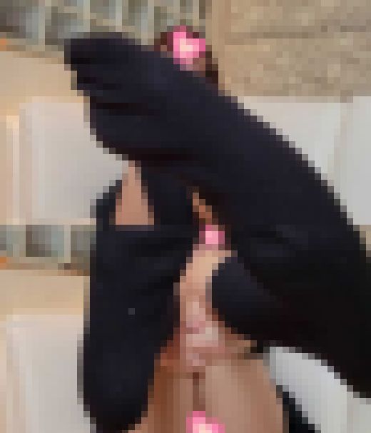 制服女子の匂い立つソックス＆裸足足裏　サンプル画像1