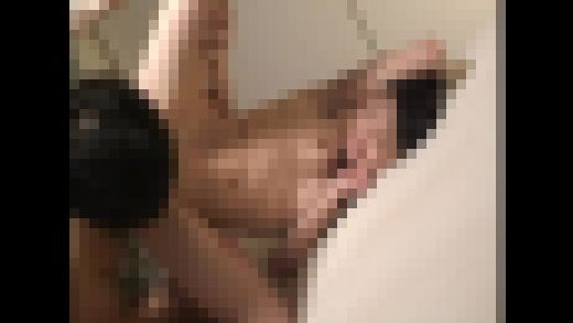 人妻ナンパスカウトの甘い言葉に騙され拒みきれず恥じらいの初脱ぎ！File.1　サンプル画像1