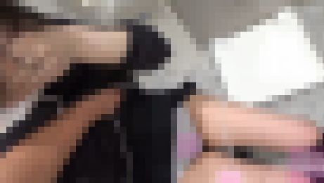 18歳JD純白ﾊﾟﾝﾃｨ盗撮＆手ｺｷ「脚に出さないで！」「もぉ～！怒」 サンプル画像