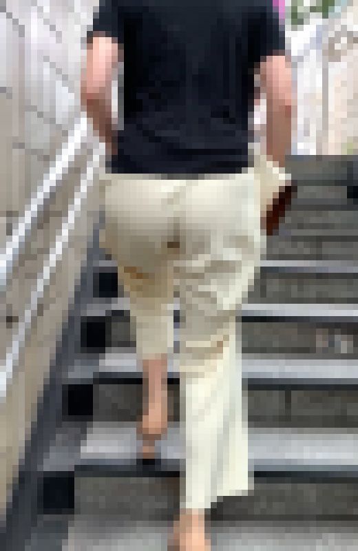 【OLシリーズ】熟女キャリアウーマンのセクシーパンツスタイルで尻公開【46】　サンプル画像2