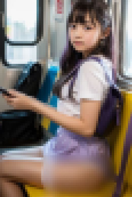 ♡学校帰りおパンツ♡ミニスカで対面座りパンチラモロ画像集 サンプル画像2