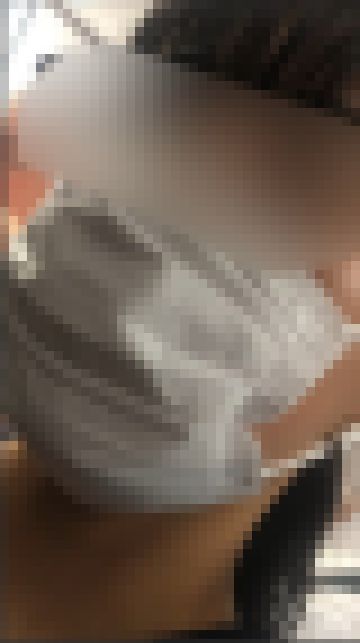 【電車チカン】【リアル】メガネのウブな芋っ娘、怖くて声出せなくてやりたい放題www　サンプル画像1