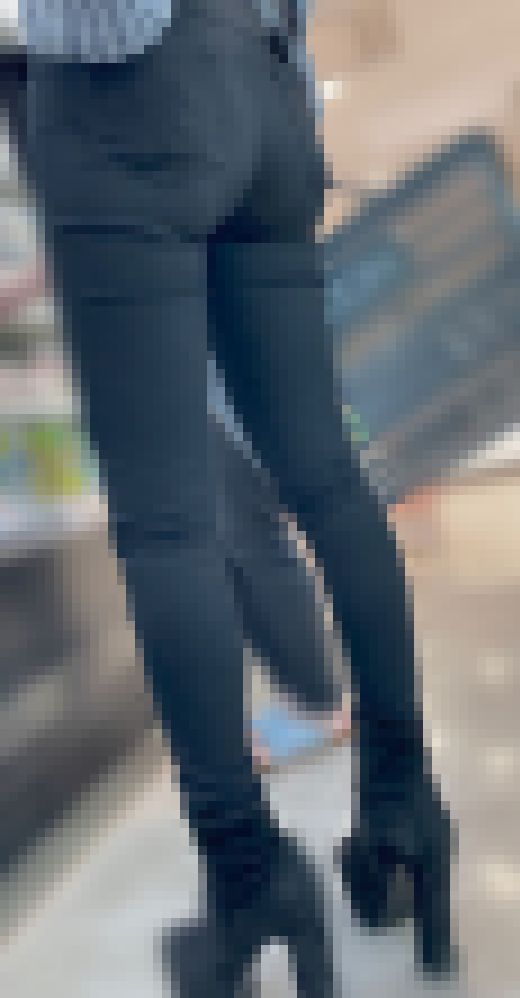 120 思わず凝視してしまう美人ギャルの黒スキニー尻　サンプル画像3