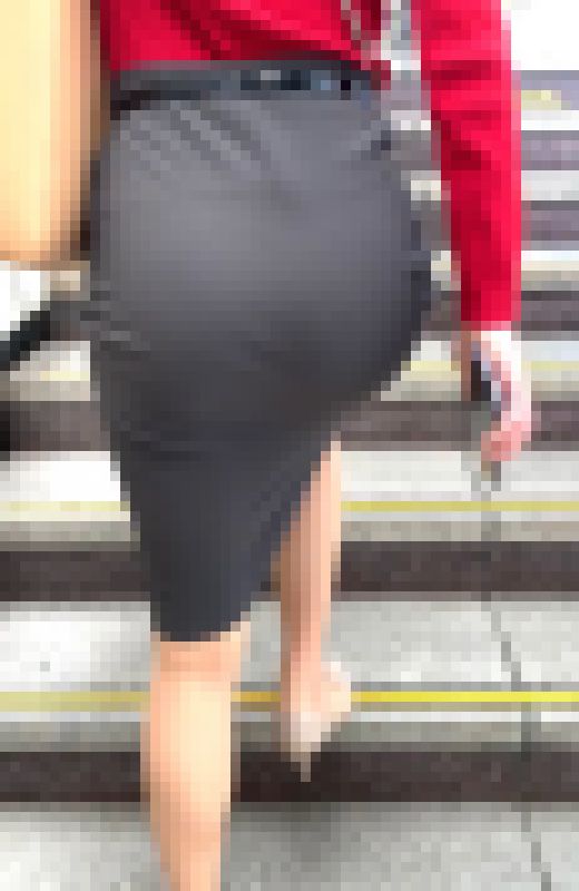 【OLシリーズ】ムニムニと柔らかいお尻を持った二人のＯＬの闊歩シーン【51】　サンプル画像1