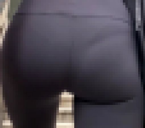 高画質 パンツライン尻のスレンダー巨乳美人　サンプル画像2