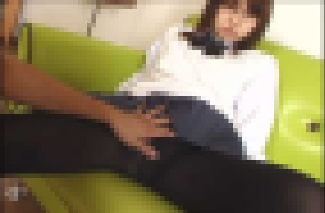 脚にピッタリとフィットする黒タイツを身に着けた女子学生を味わうフェティッシュ・スタイル… Part 8 サンプル画像