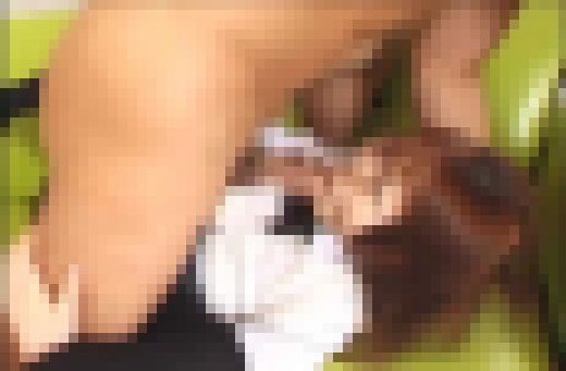 脚にピッタリとフィットする黒タイツを身に着けた女子学生を味わうフェティッシュ・スタイル…　Part 8　サンプル画像2