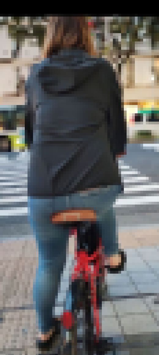 《尻神》おじ様好みのデカケツを思いっ切り突き出すムチムチ奥様　サンプル画像3