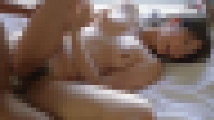 欲求不満の29歳人妻が1年ぶりの肉棒の感触に喘ぎまくり繰り返し絶頂　サンプル画像3