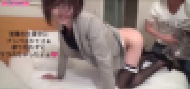 💘第１７４話💘 営業の仕事中にさぁ、ナンパされてねぇ、断り切れずにヤラれちゃったよぉԁ サンプル画像