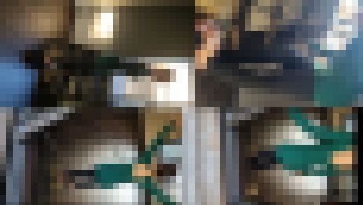 みくちゃんの私服で裸足　顔面階段踏み付け　サンプル画像2