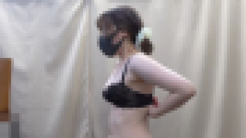 健診前着替え盗撮! 一時間ver4 美人多数! ワンコイン! サンプル画像