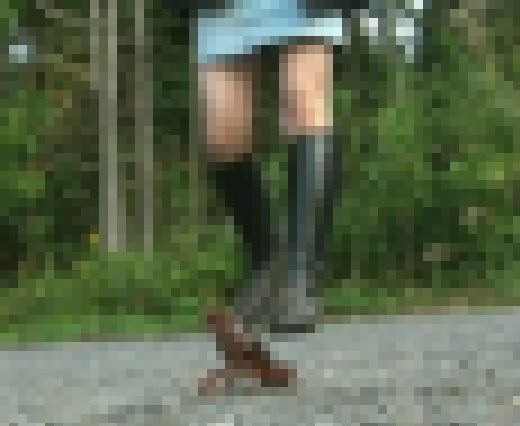 素人まや女王様が乗馬ブーツで踏み潰す②　サンプル画像2