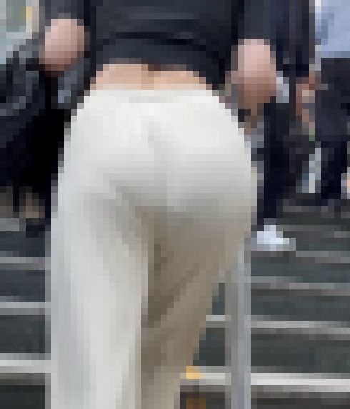 「圧巻のリブパンツ！激しくプルップル揺れ動く尻肉(2名)」 サンプル画像