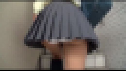 【実録出版】階段女子●生 #016 EBJK-003-04　サンプル画像2