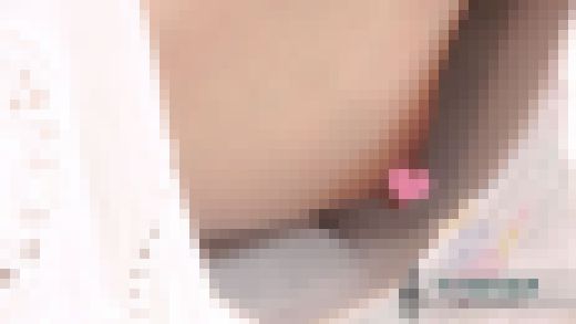 【胸チラ盗●】女子●学生バンド/貧乳ちっぱい乳首【ベーシストの日常Vol.8】　サンプル画像2