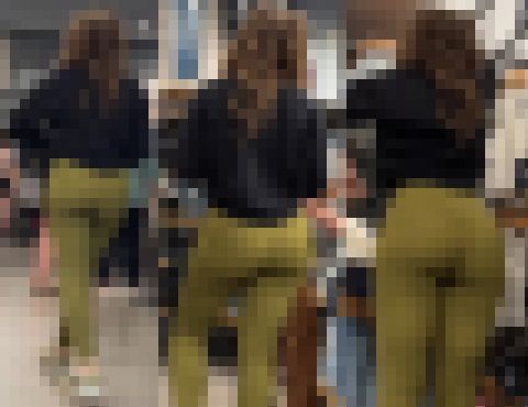 【フルHD】ショップ店員の強烈なデカ尻２　サンプル画像1