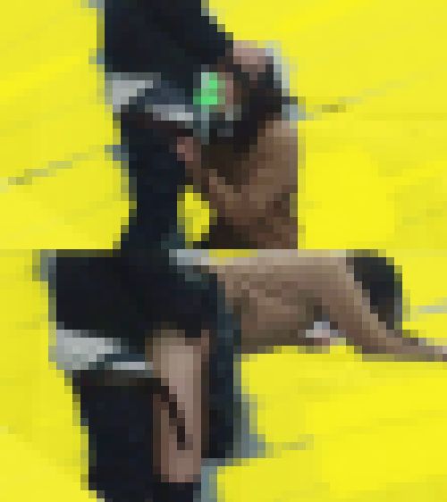 【再販セール12/15迄】マスクJ〇を電車でおさわり＆潮吹き！トイレでイラマ＆バックがら生ハメて孕ませ中出し！　サンプル画像3