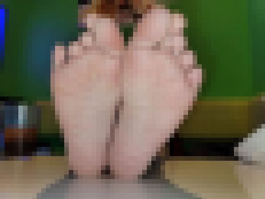 No.39 22歳バーで働く女子の足裏　サンプル画像2