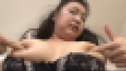 息子の反り返ったチ●コでイカされる性欲ババア 20人　Part 3　IQPA-056_3　サンプル画像1