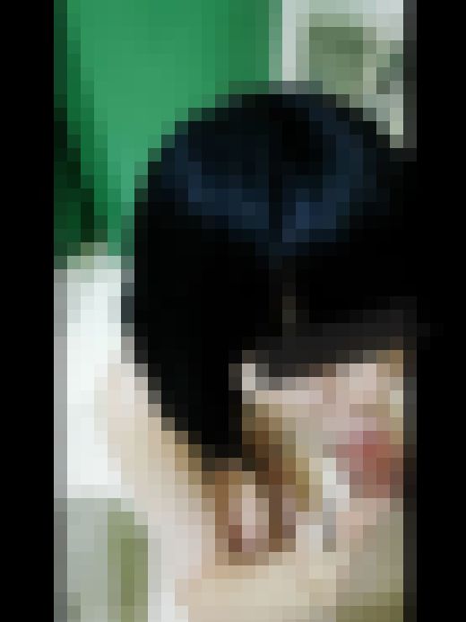 黒髪ショートボブギャルに多目的トイレで生フェラ＆手コキをしてもらいました☆　サンプル画像1