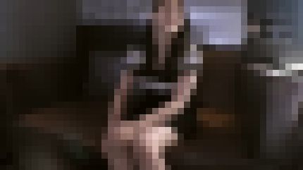 色白美乳の25歳の若妻が色んな体位で激しく突かれ体を震わせて何度も絶頂　サンプル画像1