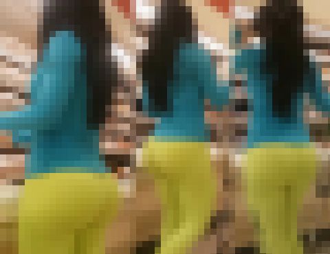 【フルHD】スーパーの強烈なデカ尻　サンプル画像1