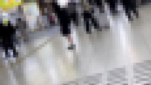 顔出し【個人撮影】経験人数1人。紺セーラー服の低身長_垢抜けないオマ◯コちゃんとの割り切り映像　サンプル画像1